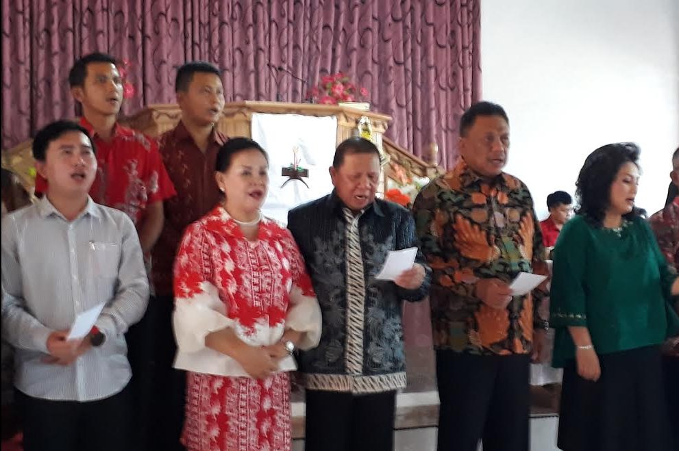 Kunjungi Bolmong, Gubernur Sulut Ibadah dengan Jemaat GMIBM