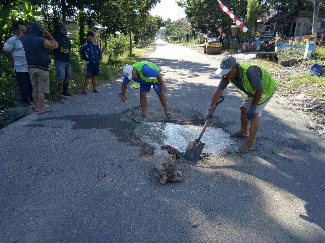 Wah, Perbaikan Jalan Nasional di Boltim Oleh BPJN Hanya Ditambal Pake Semen