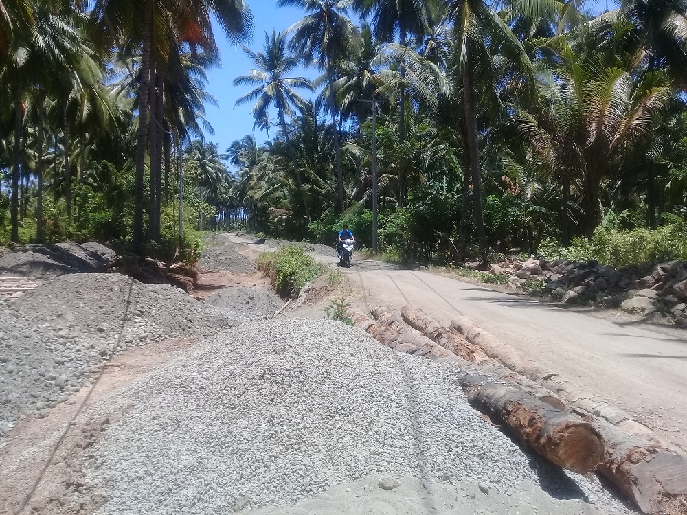 Proyek Peningkatan Jalan dan Jembatan di Desa Iyok Tuai Sorotan