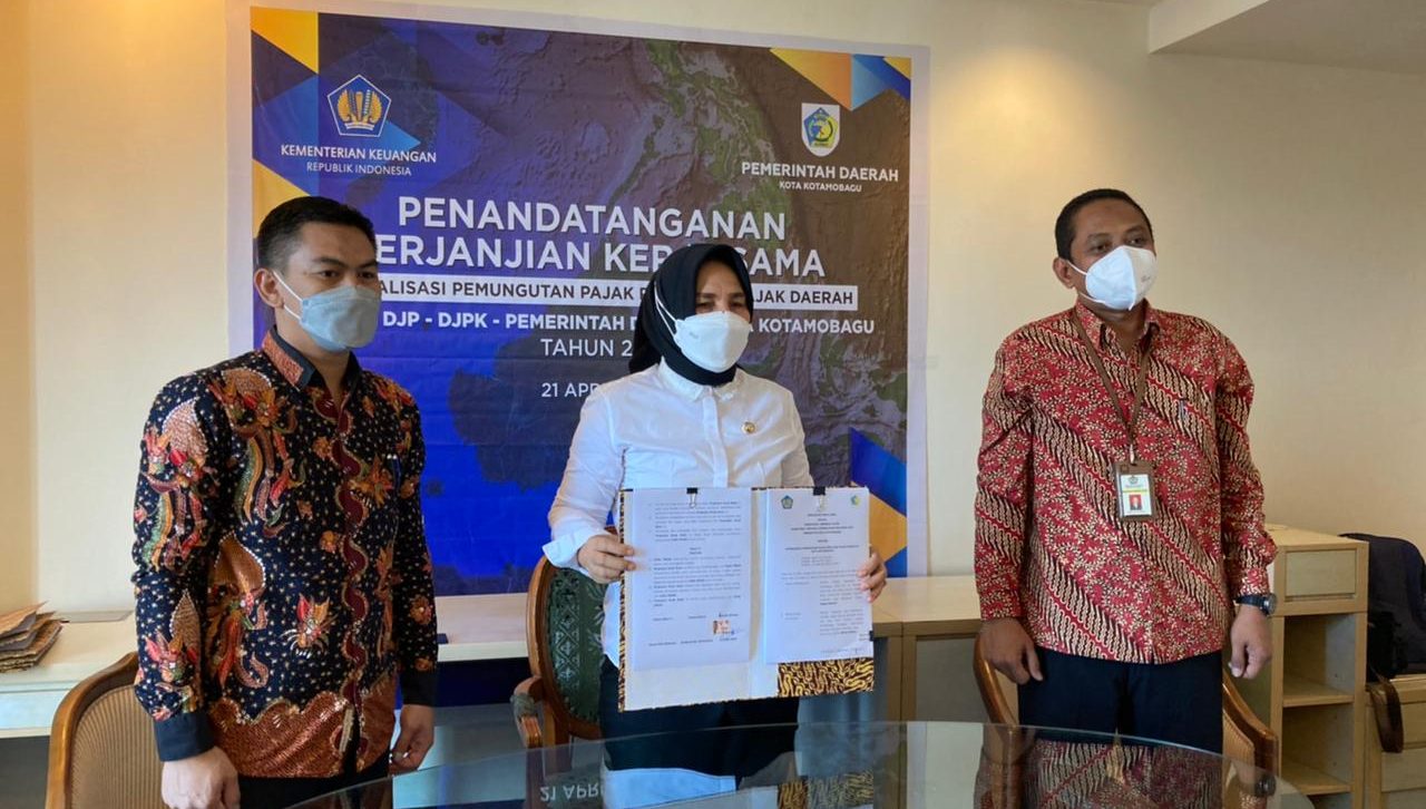 Wali Kota Tandatangani PKS Soal Keterbukaan Informasi Data Wajib Pajak dan Keuangan Pemda