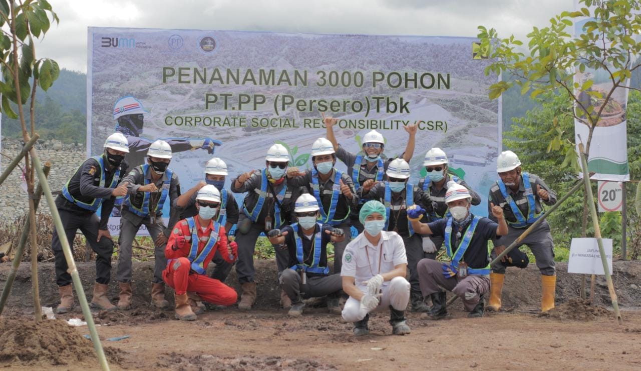 PT. PP di Proyek Bendungan Lolak Tanam 3000 Pohon Dalam Event CSR