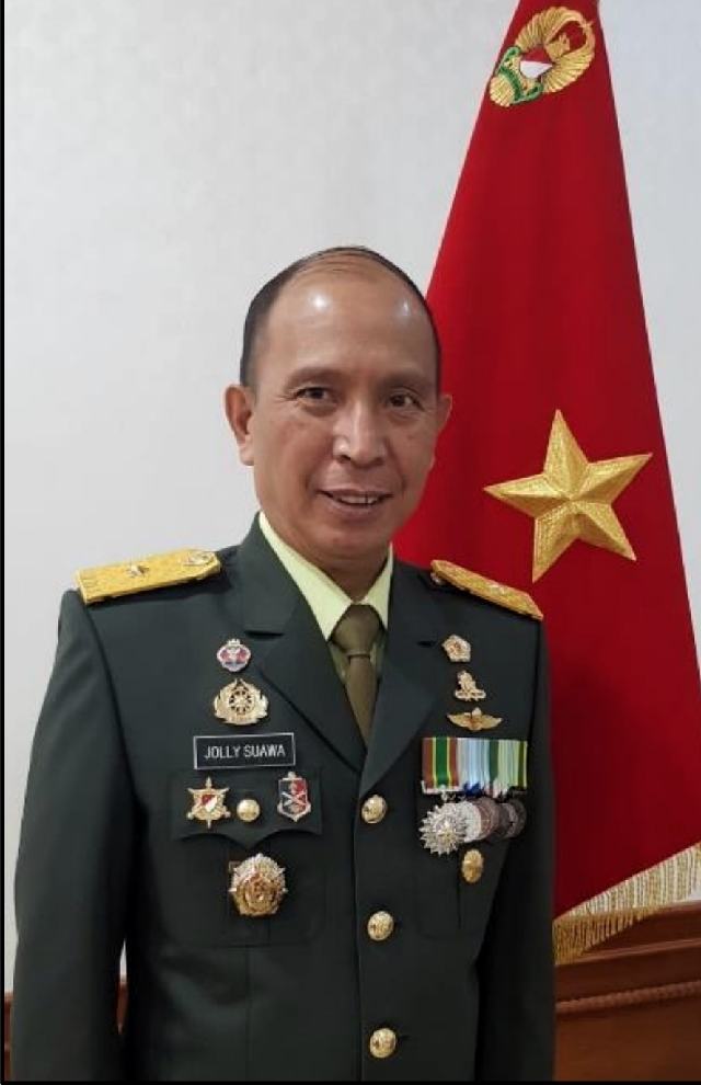 Putra Sulut Brigjen TNI Jolly Suawa, Periksa Alutsista Yonarmed 19/105 Tarik/Bogani