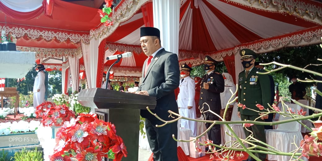 Ketua DPRD Kotamobagu Bacakan Naskah Proklamasi di HUT Kemerdekaan RI ke 76