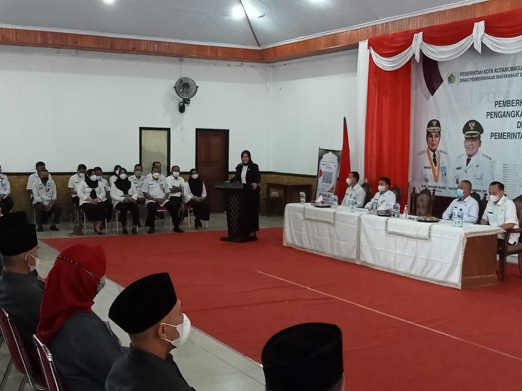 15 Penjabat Sangadi se Kotamobagu Dilantik Wali Kota Tatong Bara