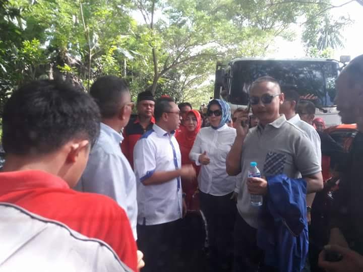 Petinggi PAN dan PDIP Rela Jalan Kaki Hadiri Kampanye Yasti-Yanni 