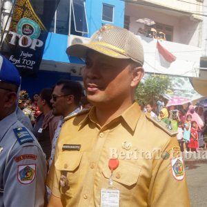 Lurah Gogagoman Turun Langsung Pantau Pelaksanaan Cap Go Meh