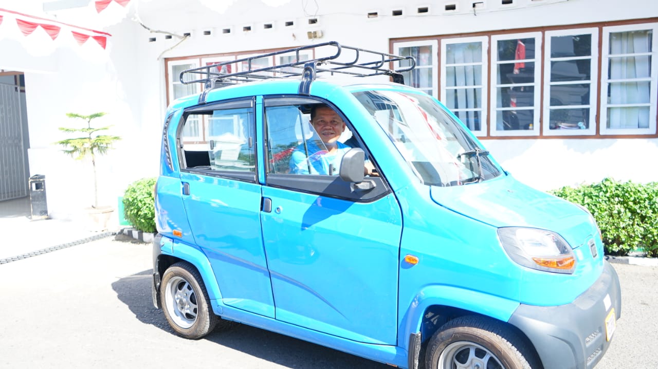 Wawali Nayodo Pantau Kerja Bakti Dengan Mobil Ramah Lingkungan