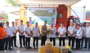 Korban Banjir Bandang di Bolmong Terima Bantuan dari Kapolres Irwanto