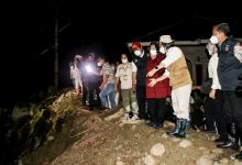 Yasti Dampingi Mensos RI Meninjau Lokasi Bencana Banjir Bandang