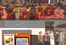 Tahlis Wakili Bupati Bolmong Terima Penghargaan Dari Menkeu RI