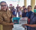 Limi Serahkan Bantuan untuk 10 UMKM di Bolmong