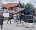 Bentuk Protes dan Kecewa, Aliansi Masyarakat Kecamatan Air Joman – Silau Laut Melakukan Unjuk Rasa Sembari Menutup Jalan.