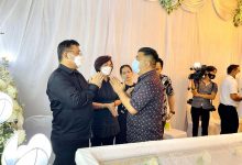 Ketua DPRD Kotamobagu melayat ke rumah duka Kejati Sulut