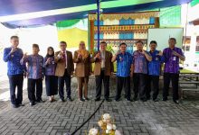 Wakil Walikota Kotamobagu bersama tim akreditasi di Puskesmas Kelurahan Upai