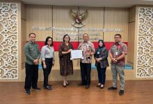 Wali Kota Asripan Nani Terima Penghargaan Anugerah Parahita Ekapraya