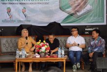 Wali Kota Tatong Bara Bersama Anas Urbaningrum2