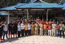 Walikota Kotamobagu saat melepas relawan kemanusiaan menuju Palu dan Donggala